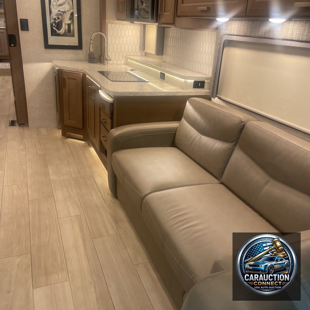 2022 Freight liner  XC-R motor home Chassie Motor home