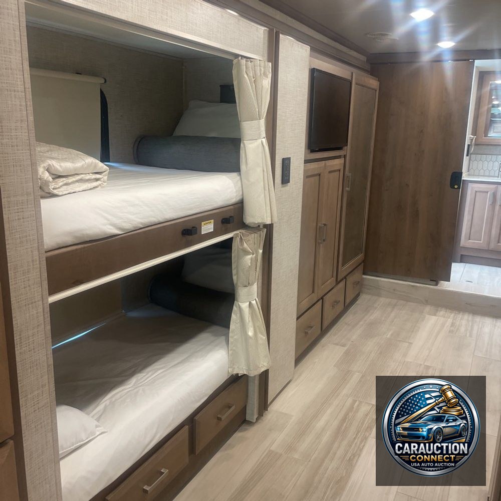 2022 Freight liner  XC-R motor home Chassie Motor home