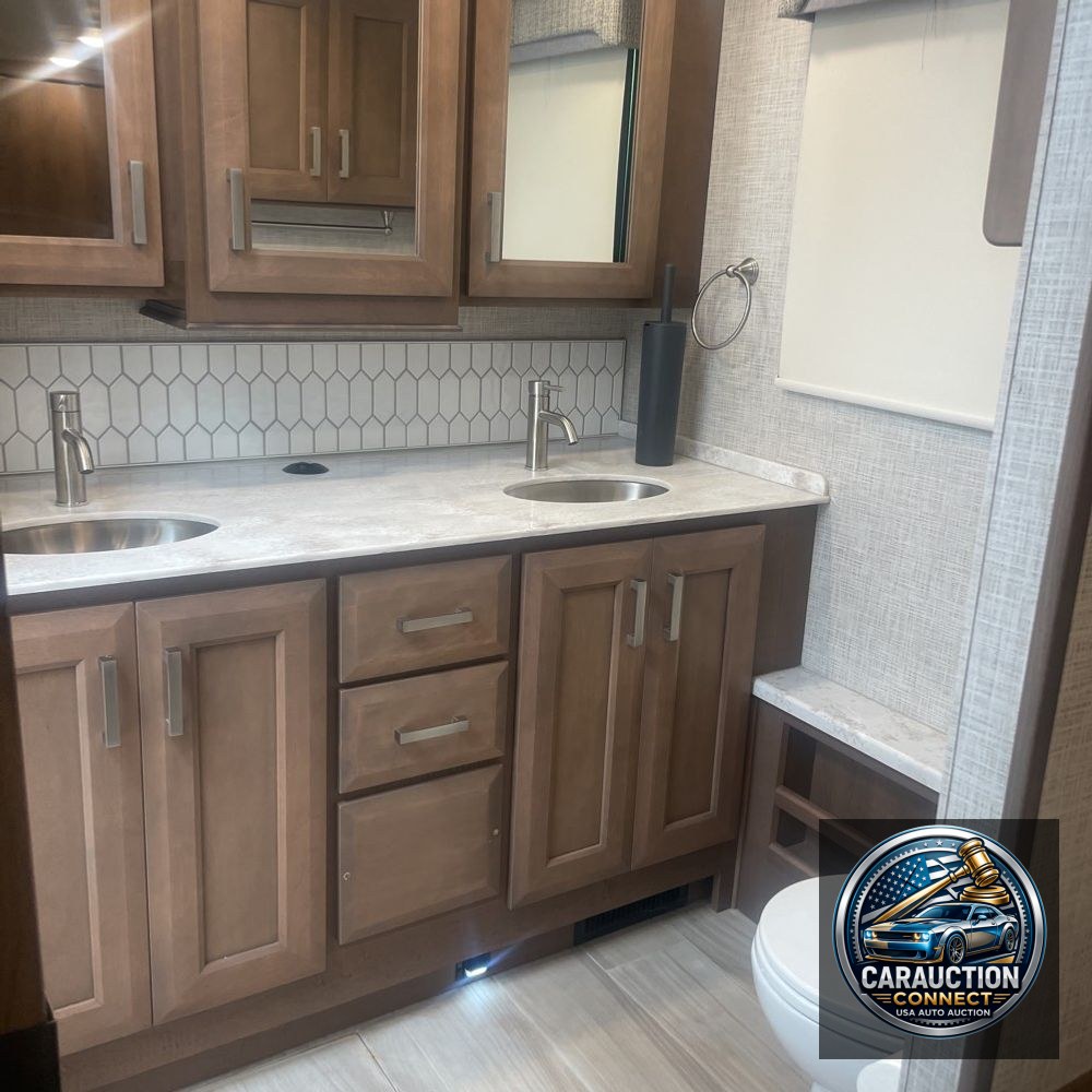 2022 Freight liner  XC-R motor home Chassie Motor home