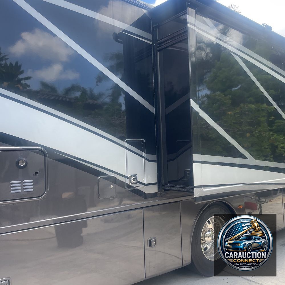 2022 Freight liner  XC-R motor home Chassie Motor home