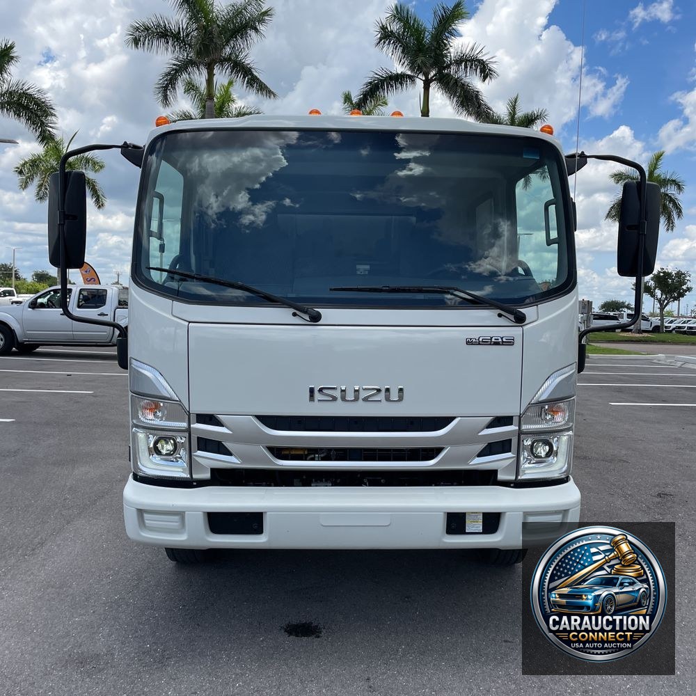 2025 ISUZU NPR HD