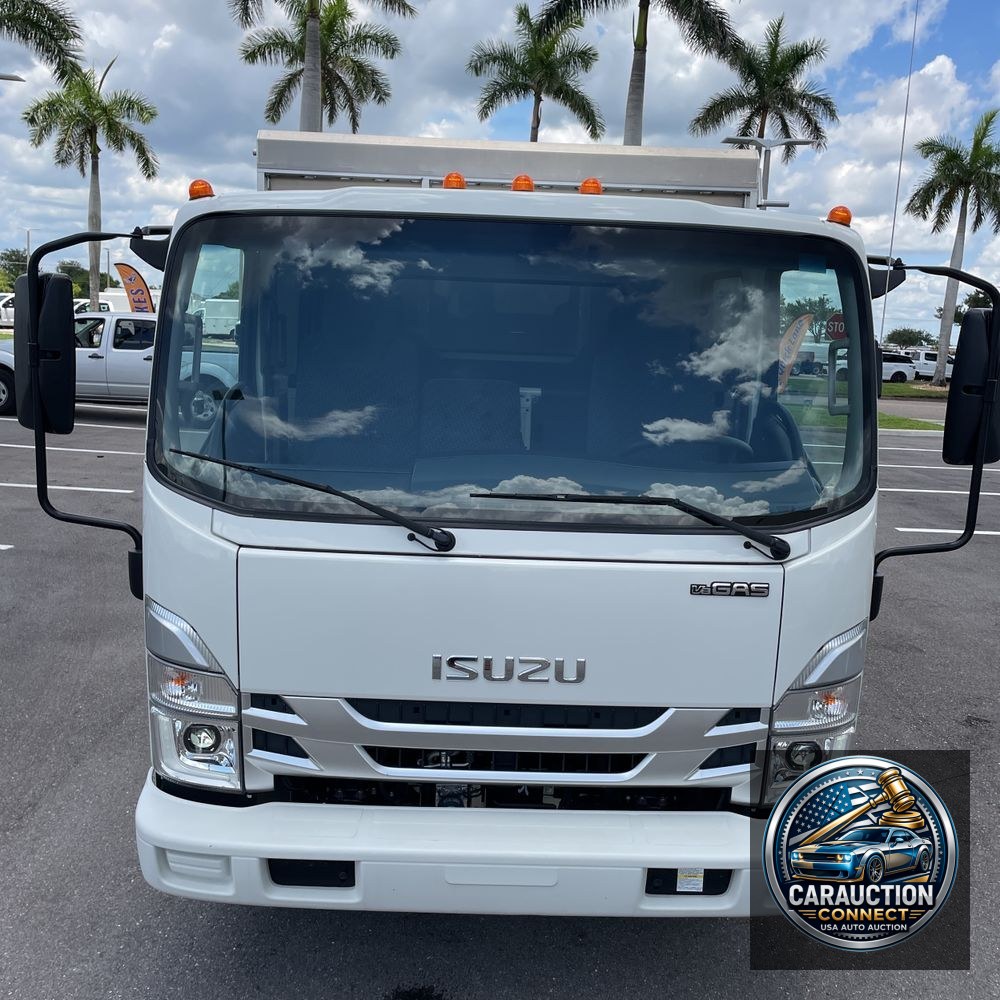 2025 ISUZU NPR HD