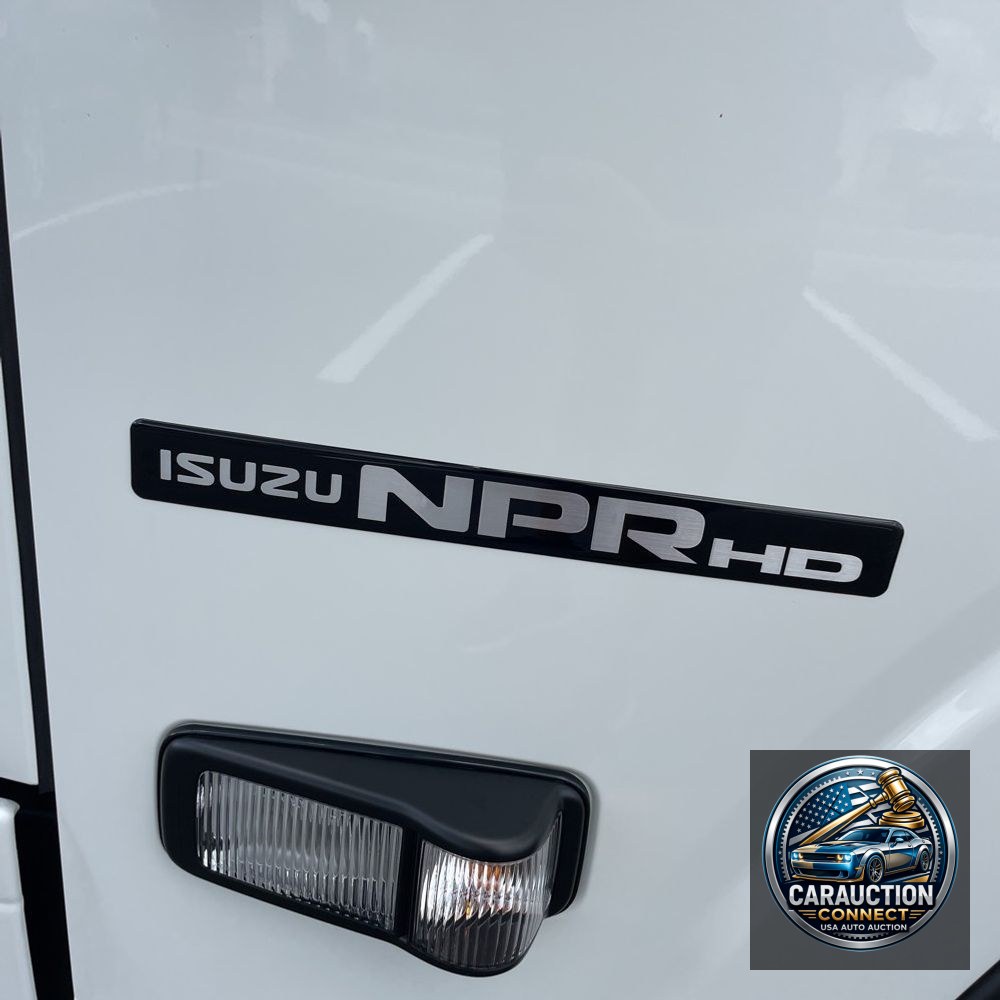 2025 ISUZU NPR HD