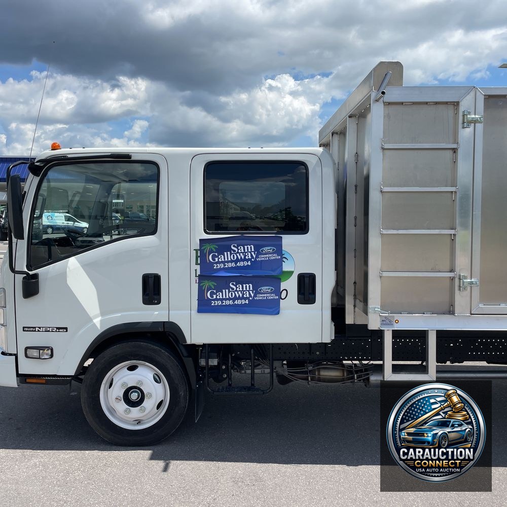 2025 ISUZU NPR HD
