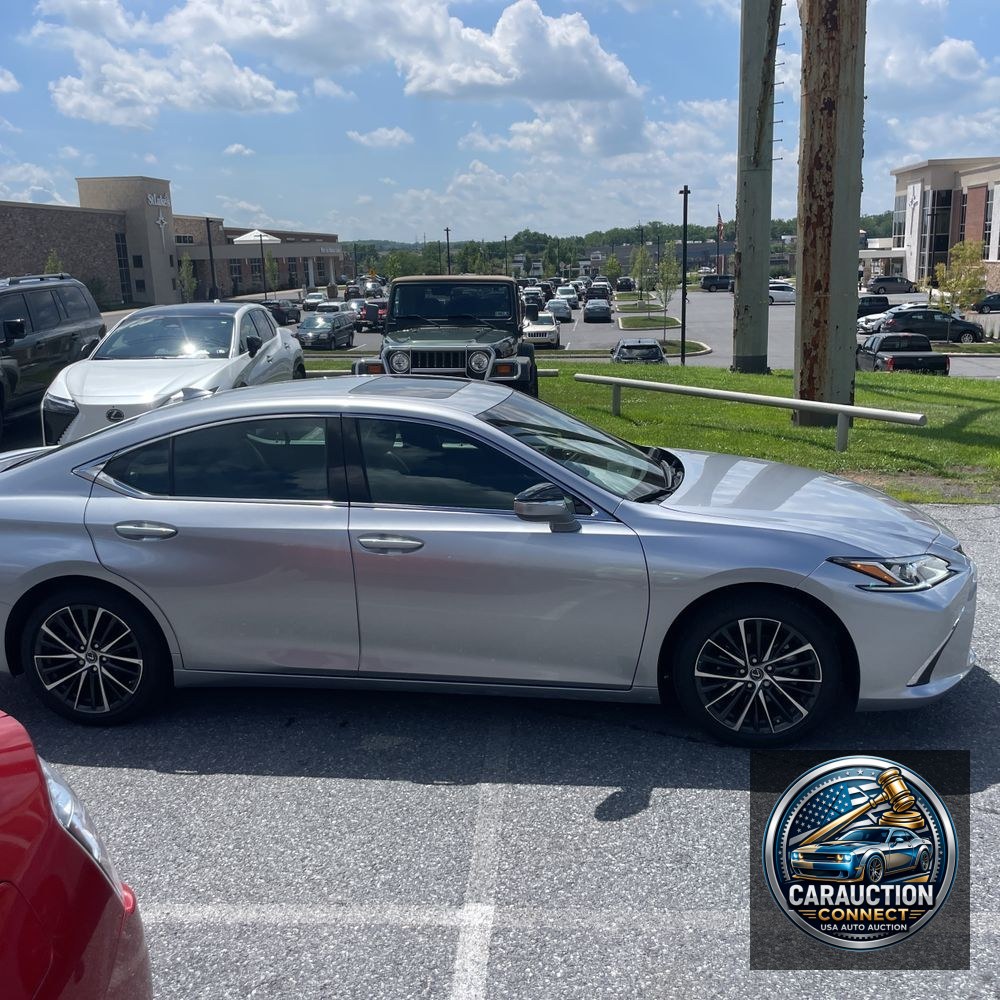 2025 Lexus ES 300h Base