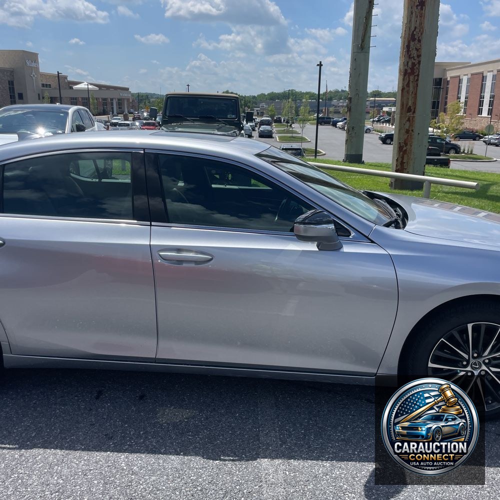 2025 Lexus ES 300h Base