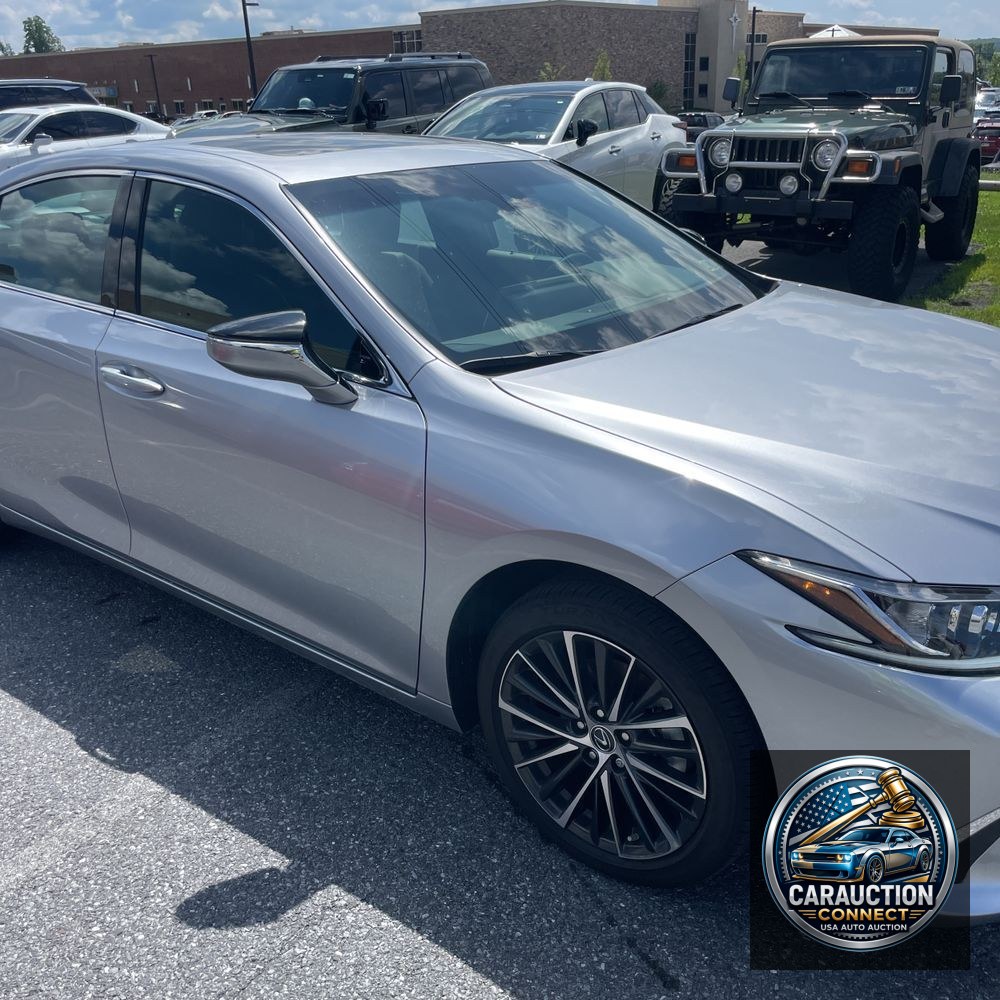 2025 Lexus ES 300h Base