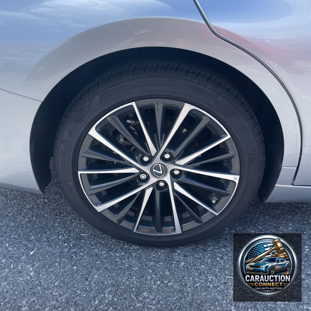 2025 Lexus ES 300h Base