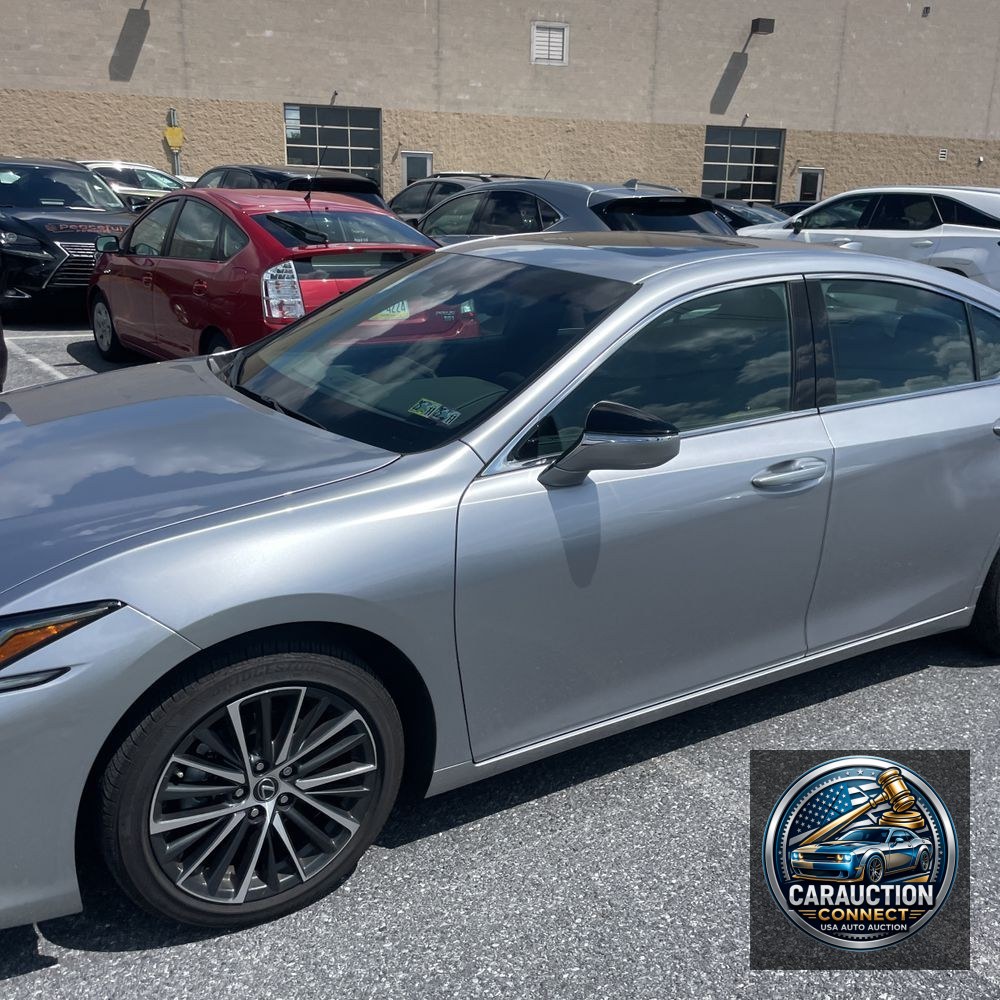 2025 Lexus ES 300h Base