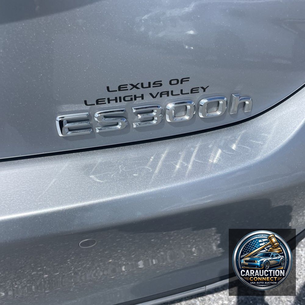 2025 Lexus ES 300h Base