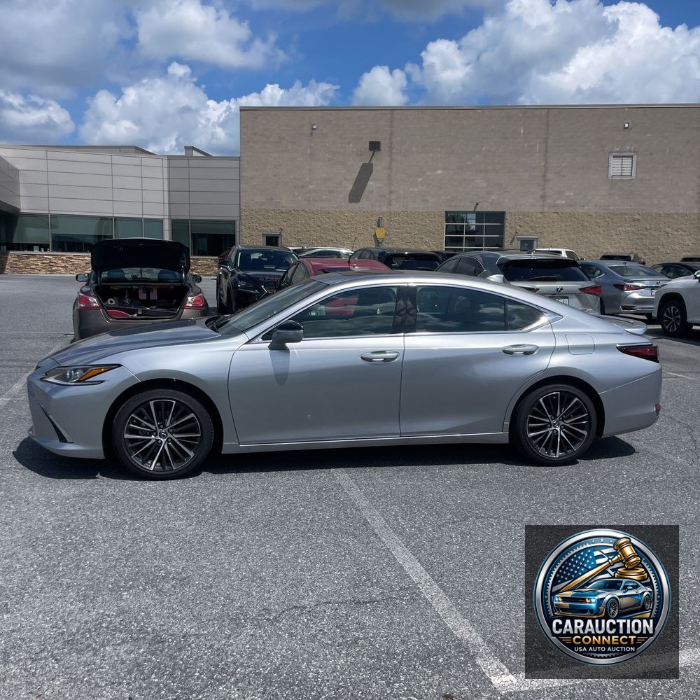 2025 Lexus ES 300h Base
