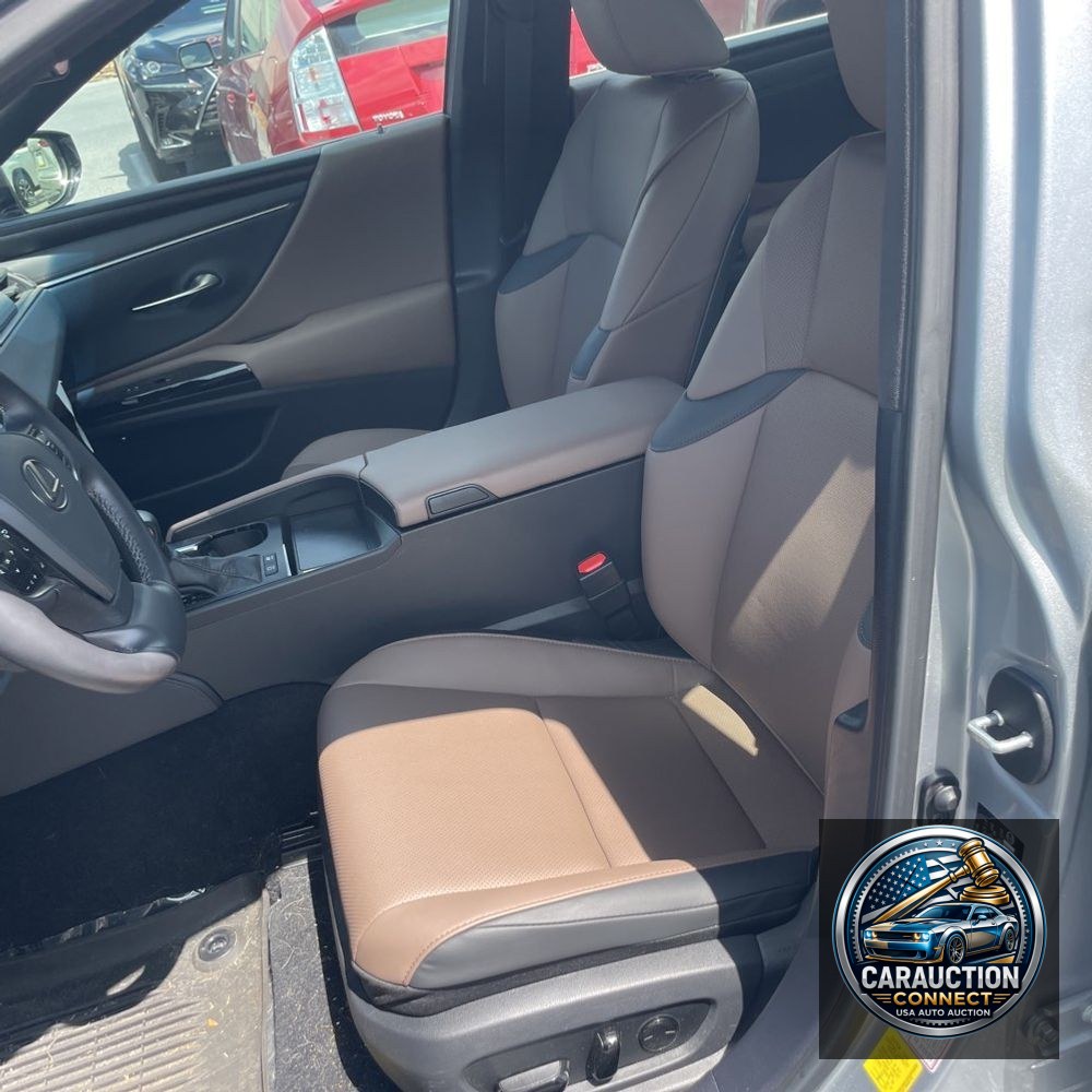 2025 Lexus ES 300h Base