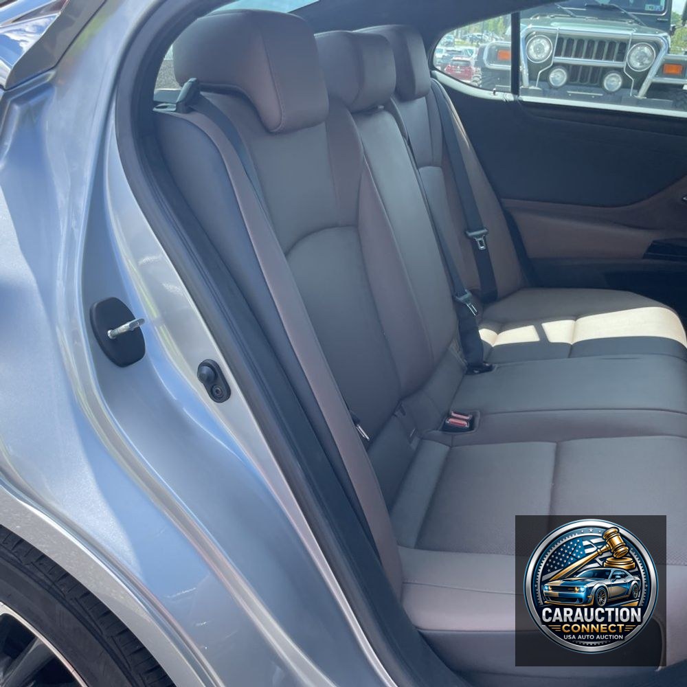 2025 Lexus ES 300h Base