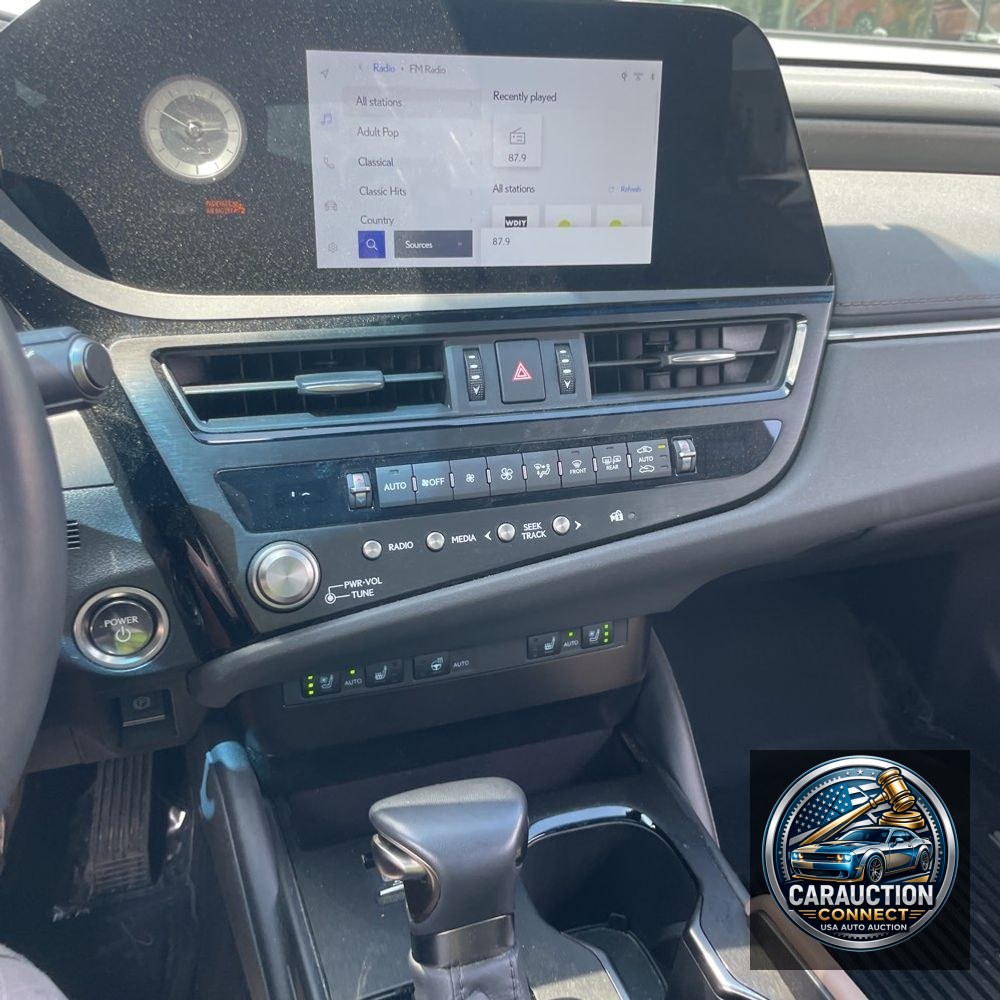2025 Lexus ES 300h Base