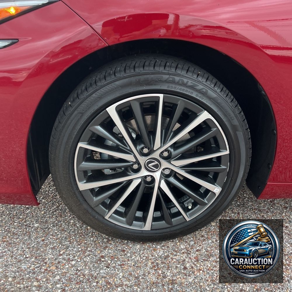 2025 Lexus ES 300h Base