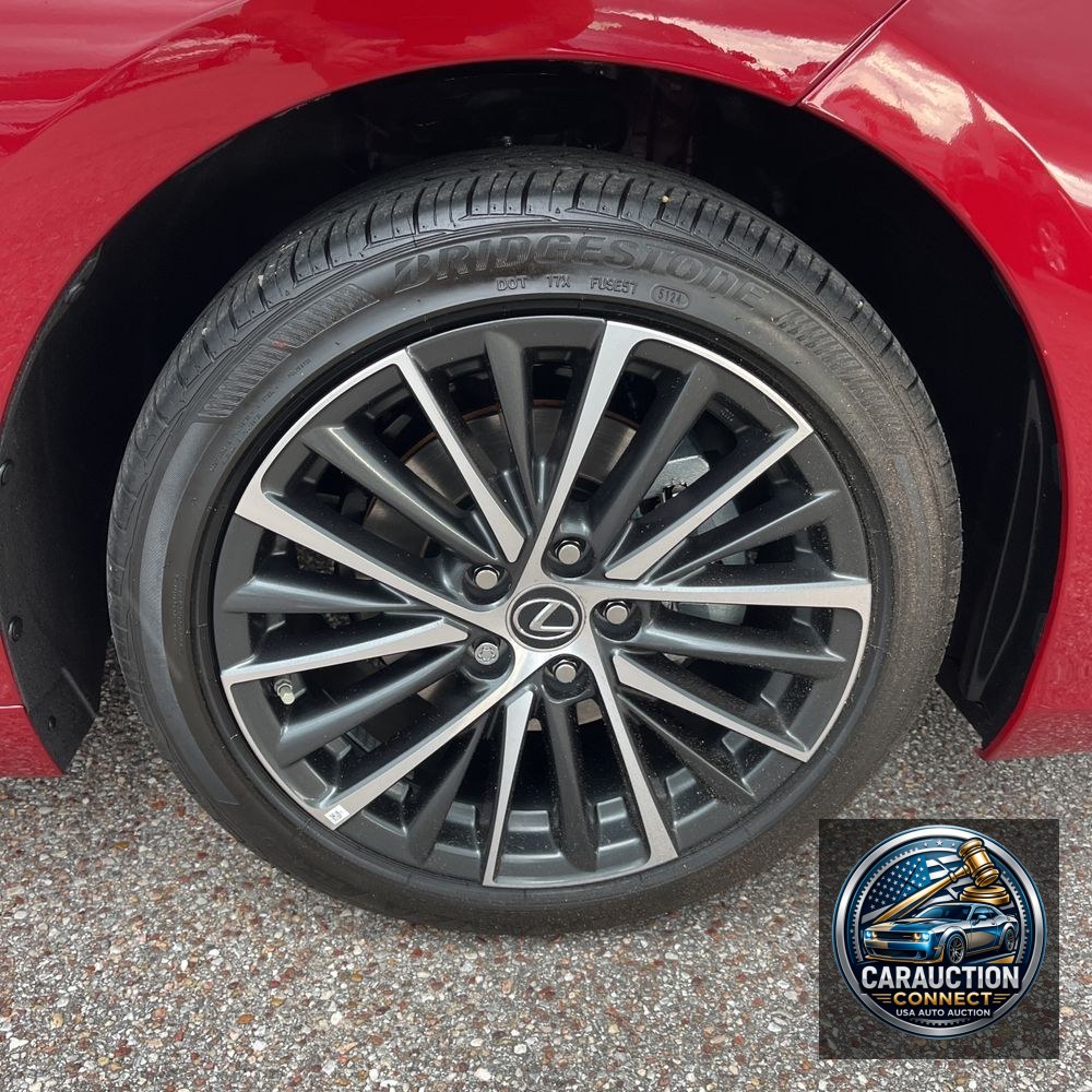 2025 Lexus ES 300h Base