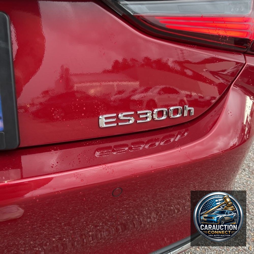 2025 Lexus ES 300h Base