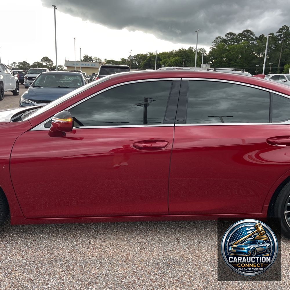 2025 Lexus ES 300h Base