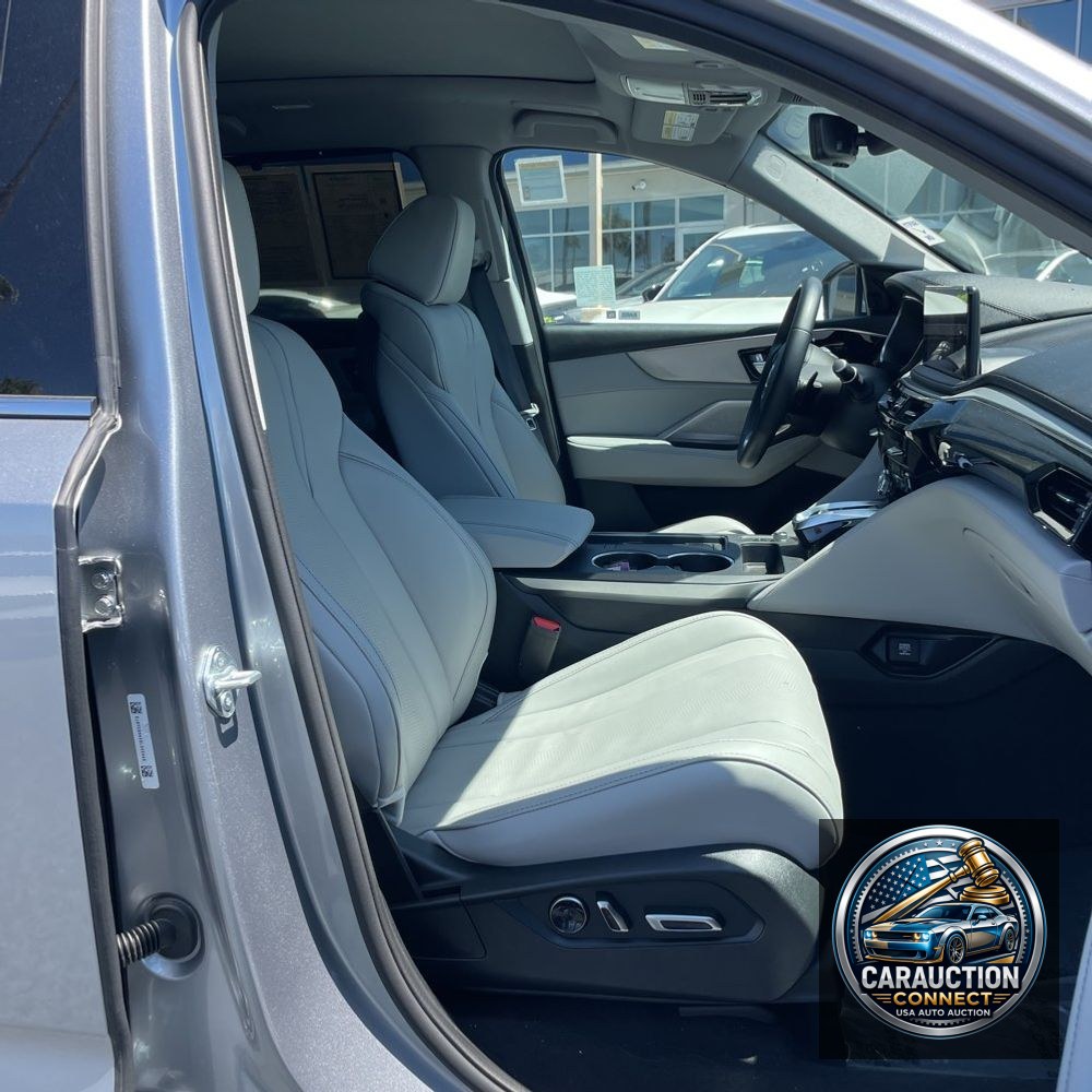2025 Acura MDX w/Tech