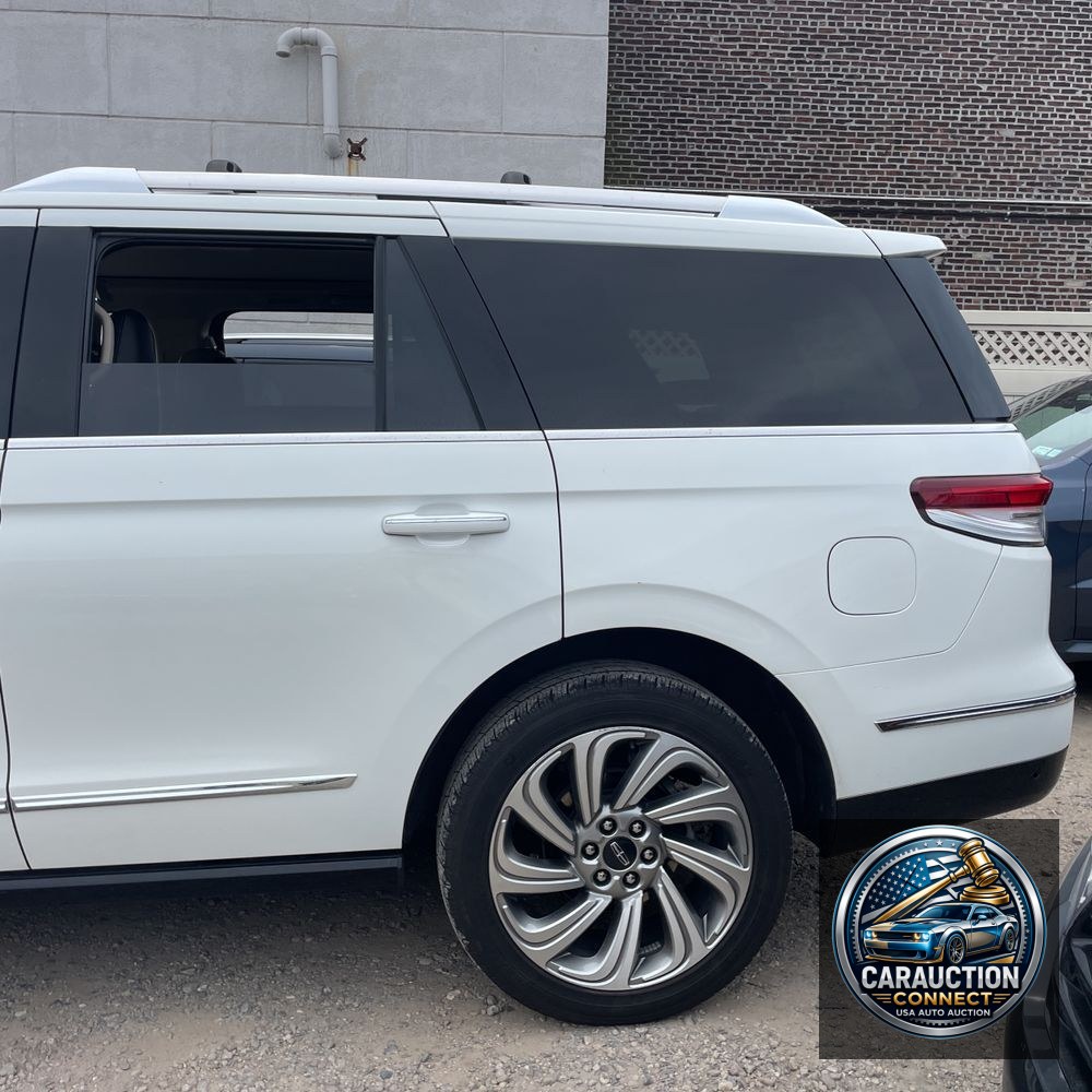 2022 Lincoln Navigator Reserve