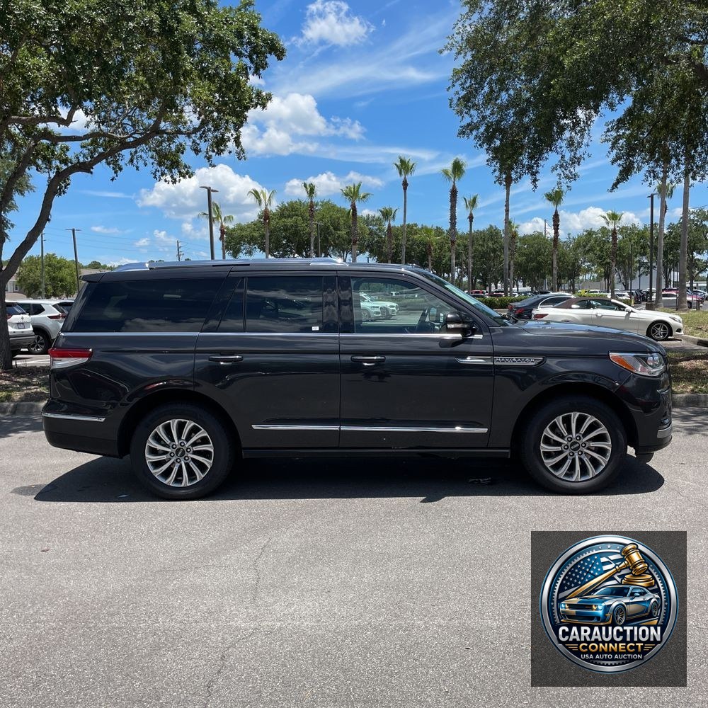 2023 Lincoln Navigator Standard