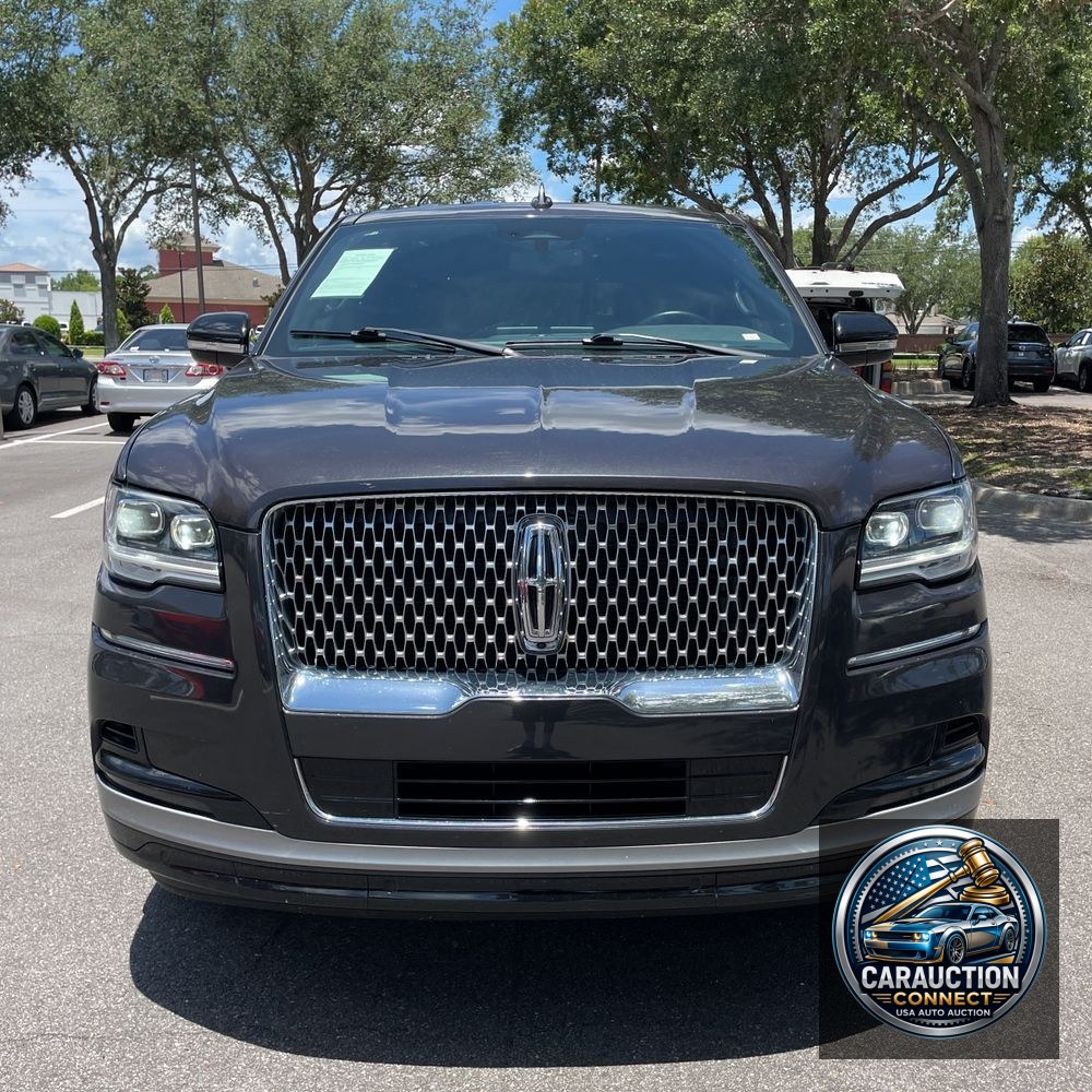 2023 Lincoln Navigator Standard