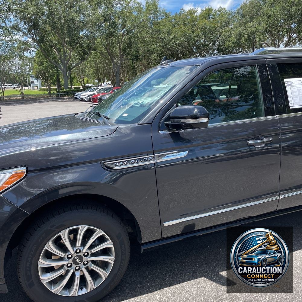 2023 Lincoln Navigator Standard