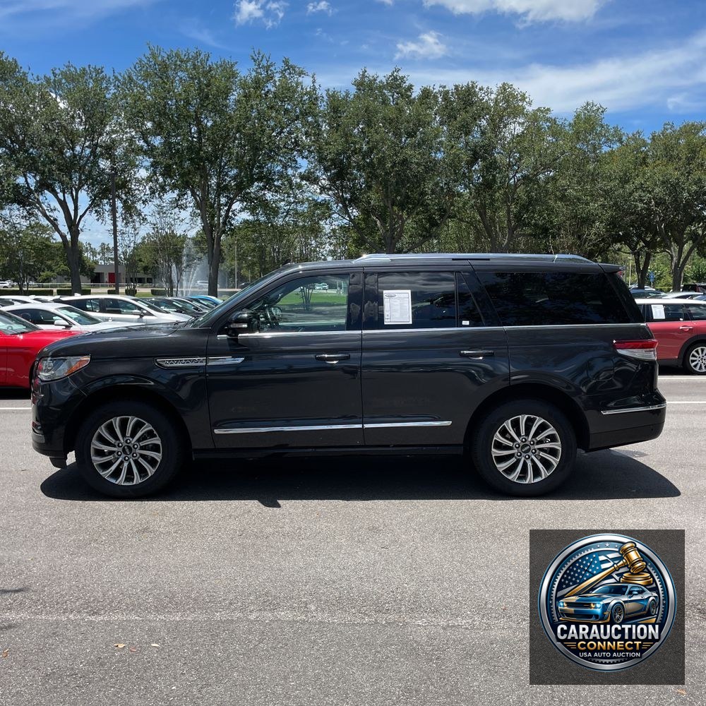 2023 Lincoln Navigator Standard