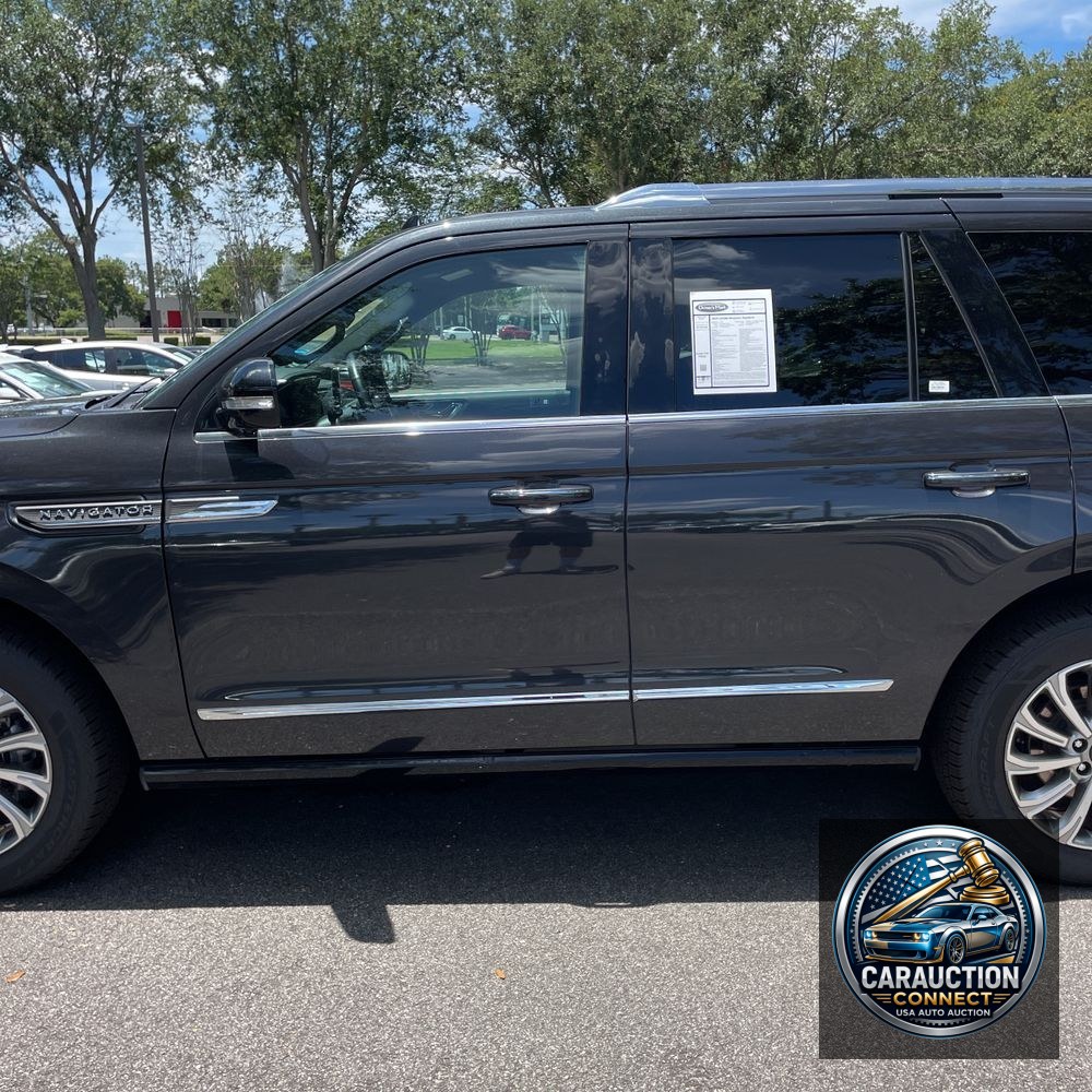 2023 Lincoln Navigator Standard