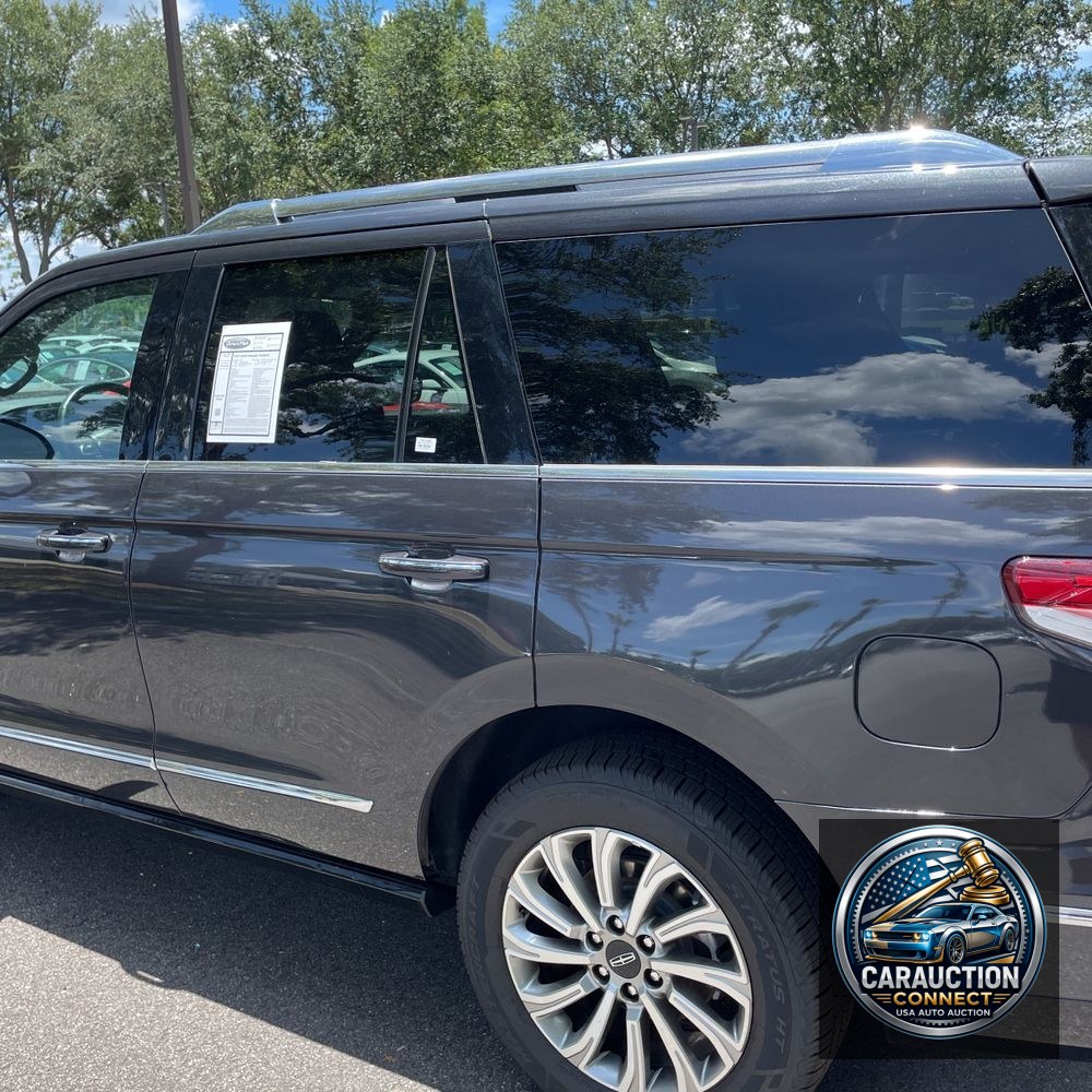 2023 Lincoln Navigator Standard