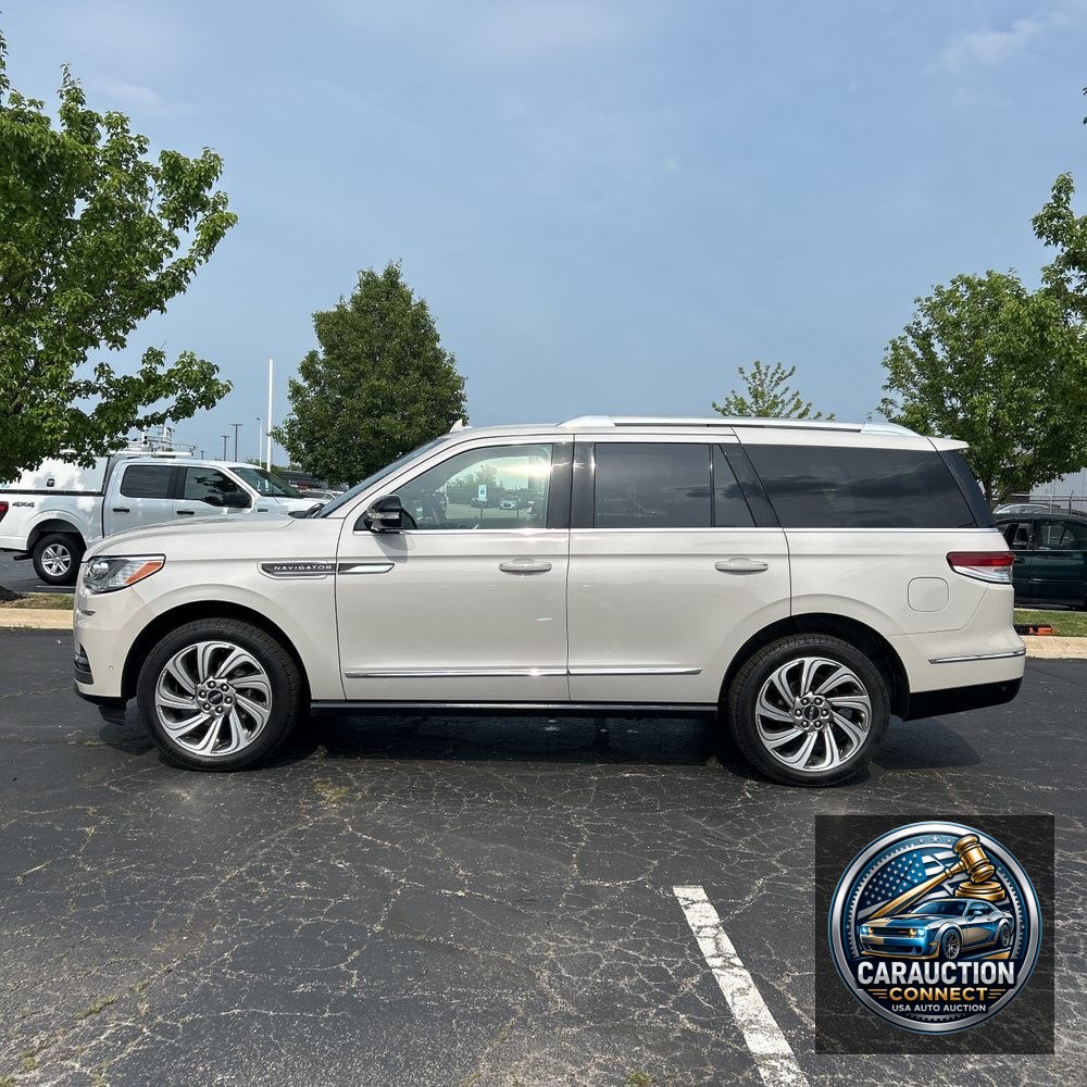2024 Lincoln Navigator Premiere