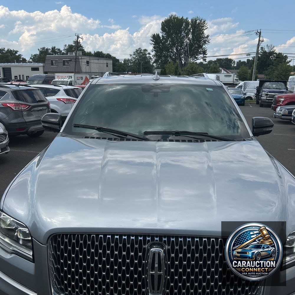 2023 Lincoln Navigator Standard