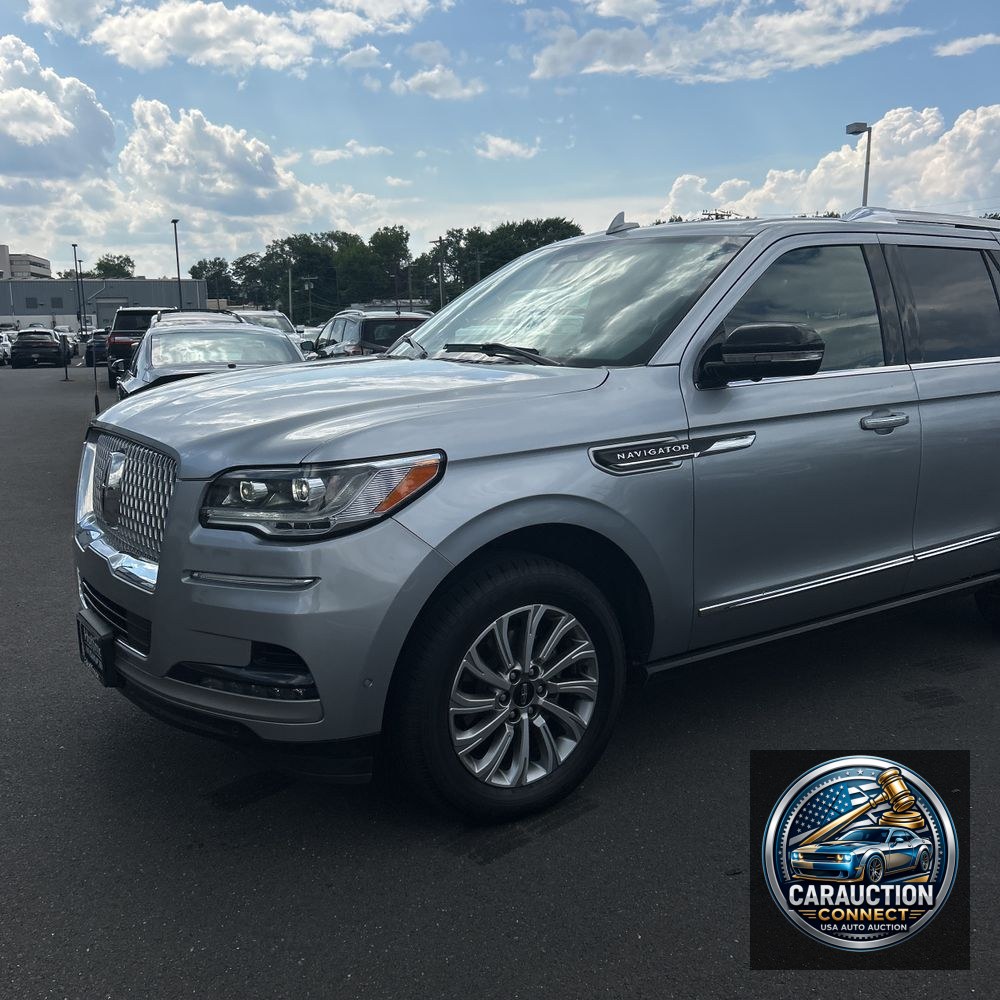 2023 Lincoln Navigator Standard