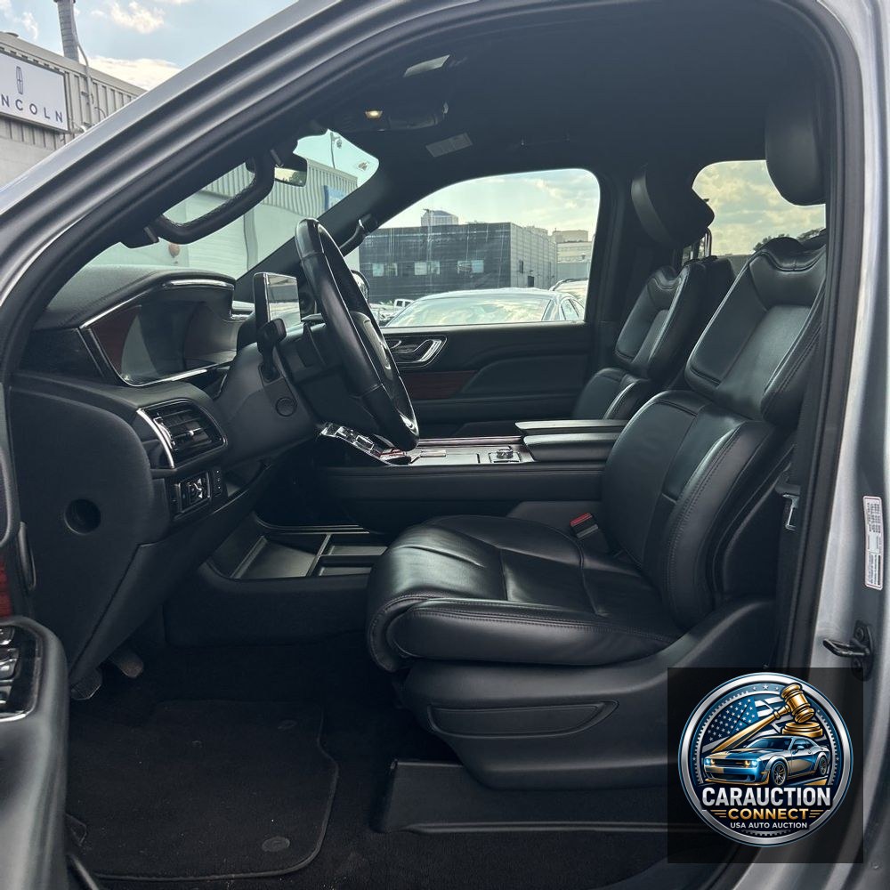 2023 Lincoln Navigator Standard