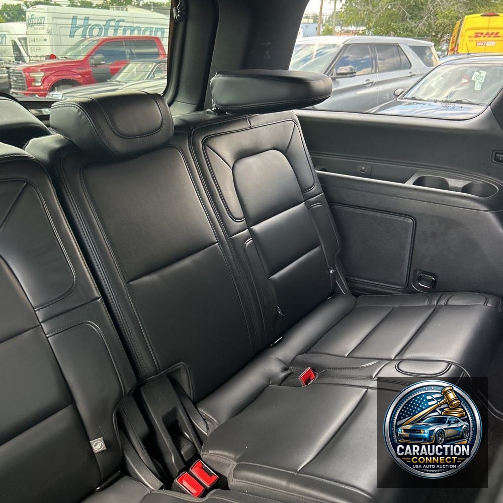2023 Lincoln Navigator Standard