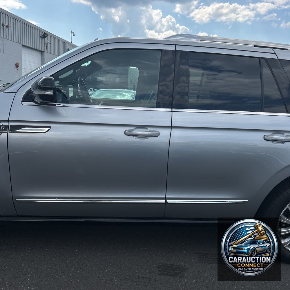 2023 Lincoln Navigator Standard