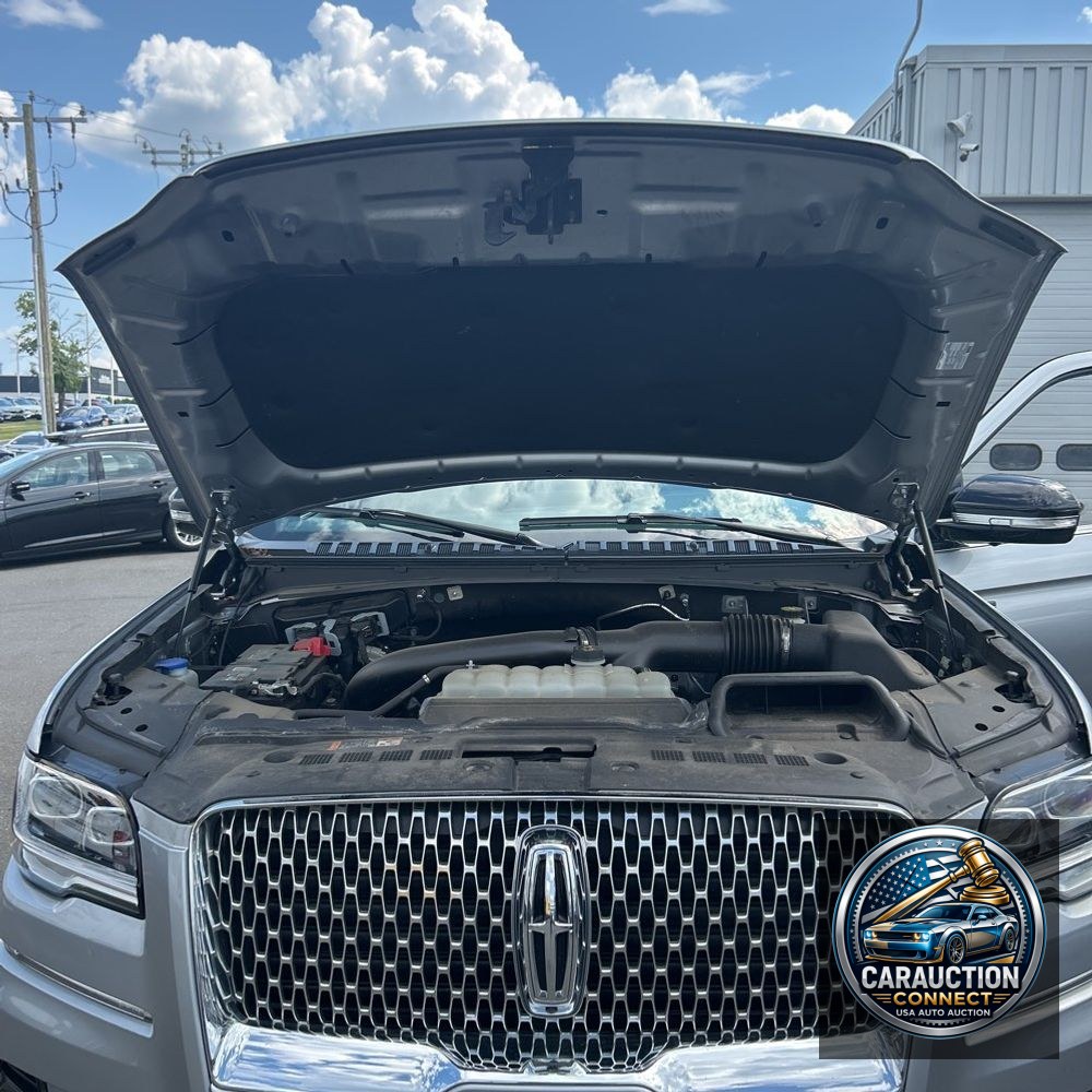 2023 Lincoln Navigator Standard