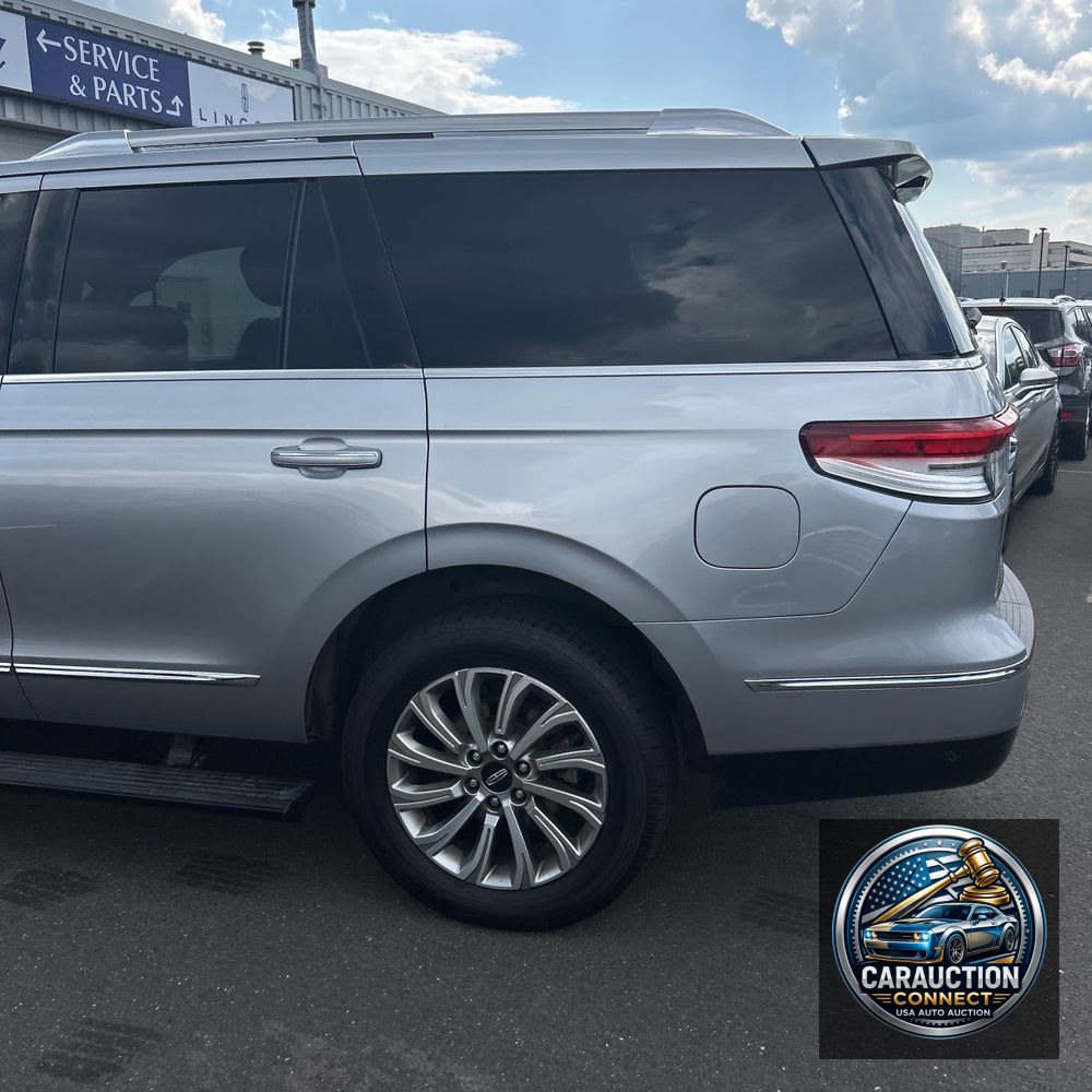 2023 Lincoln Navigator Standard