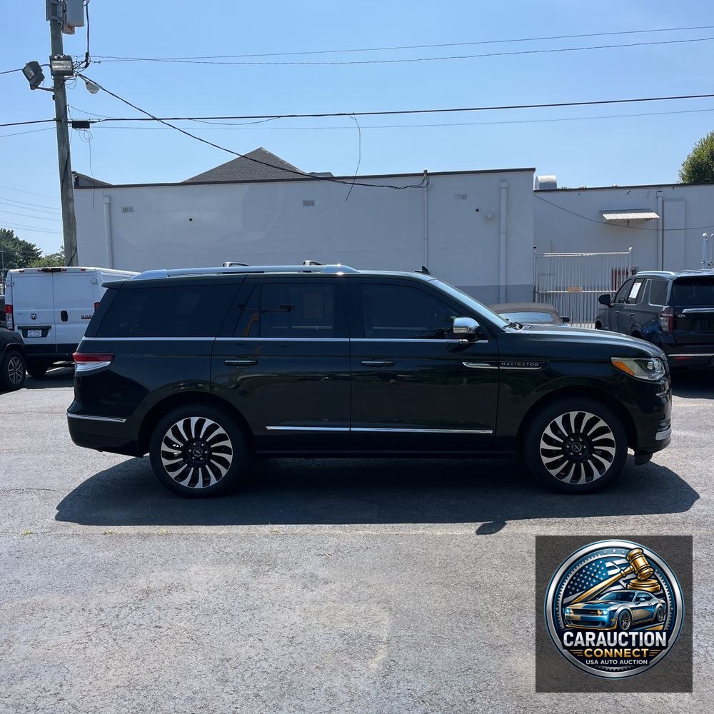 2022 Lincoln Navigator Black Label