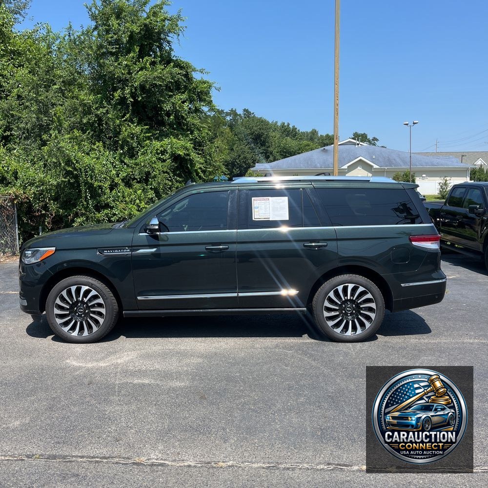 2022 Lincoln Navigator Black Label