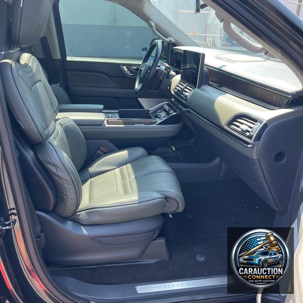 2022 Lincoln Navigator Black Label