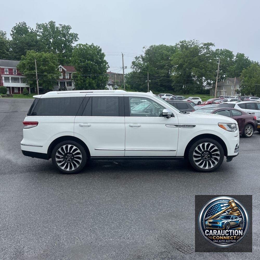 2022 Lincoln Navigator Black Label