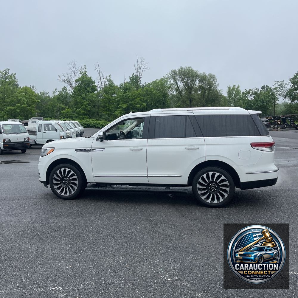 2022 Lincoln Navigator Black Label