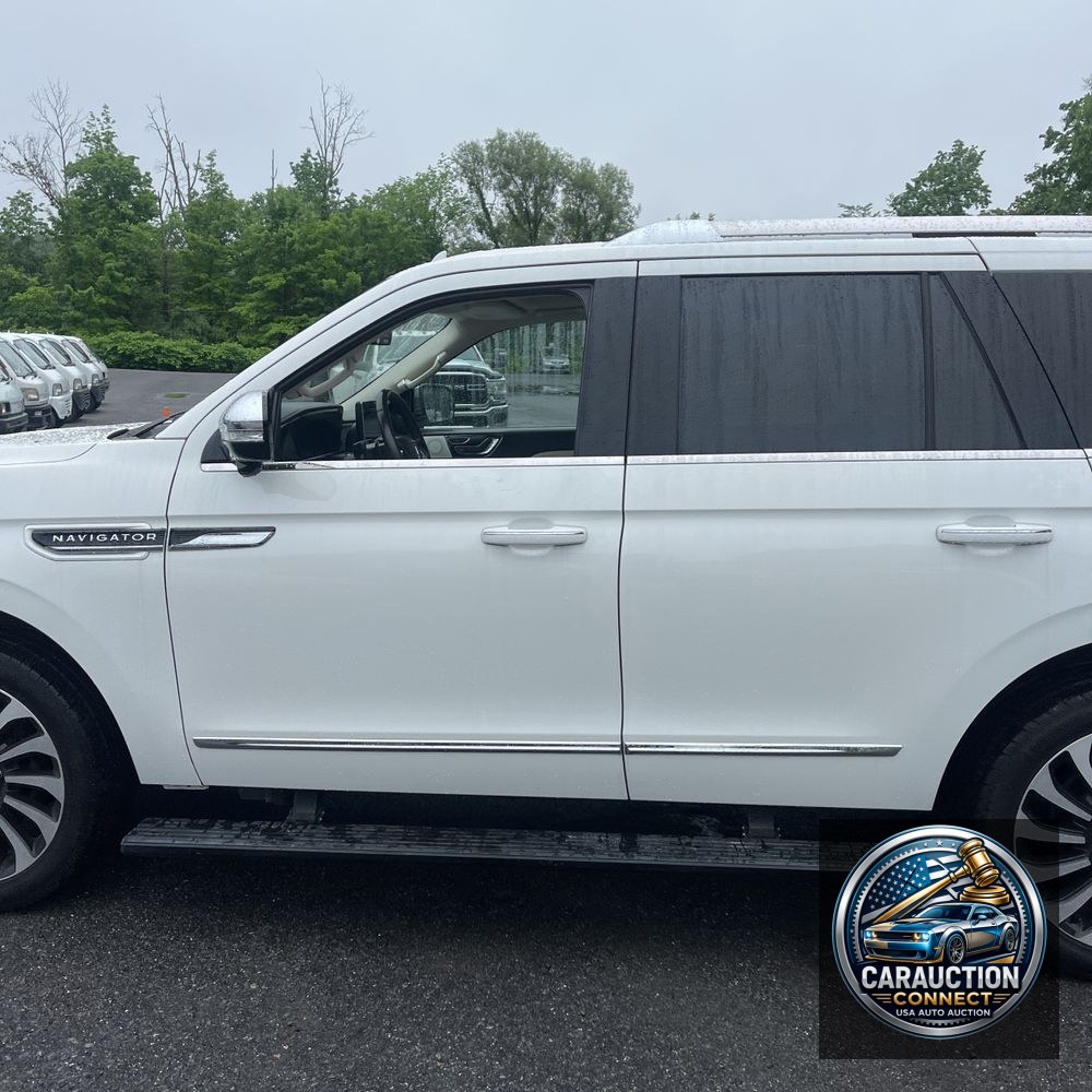 2022 Lincoln Navigator Black Label