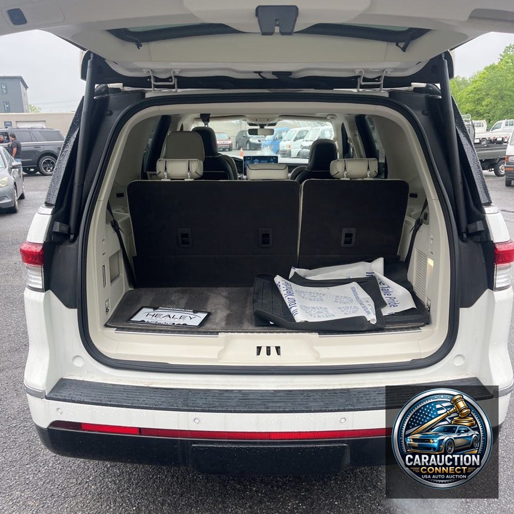 2022 Lincoln Navigator Black Label