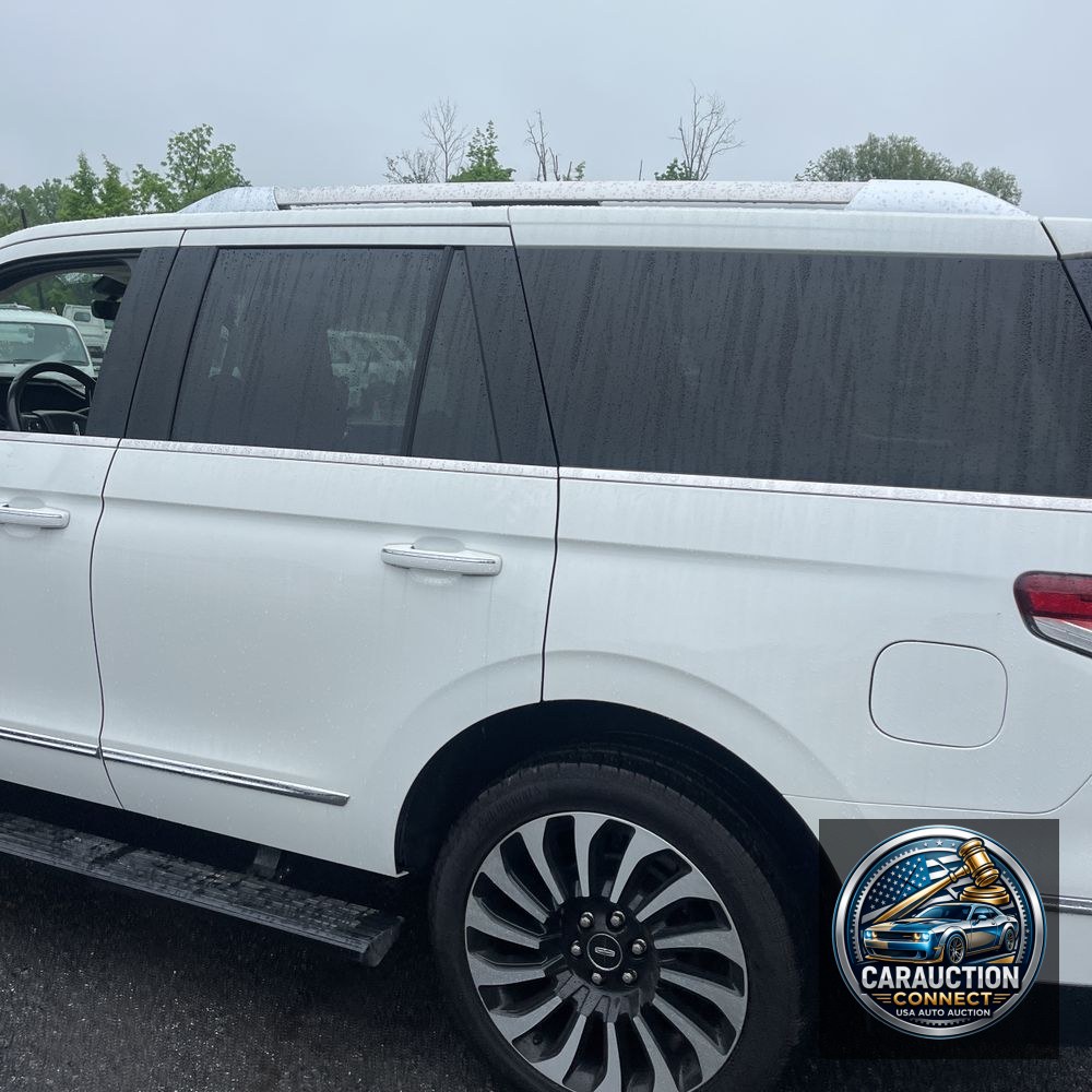 2022 Lincoln Navigator Black Label