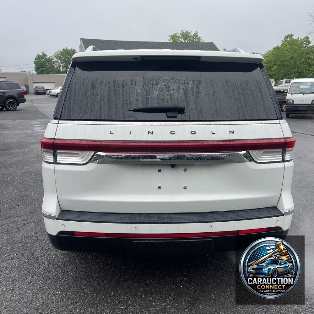 2022 Lincoln Navigator Black Label