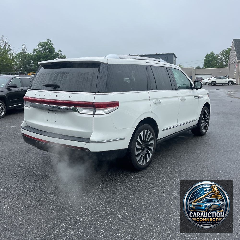 2022 Lincoln Navigator Black Label