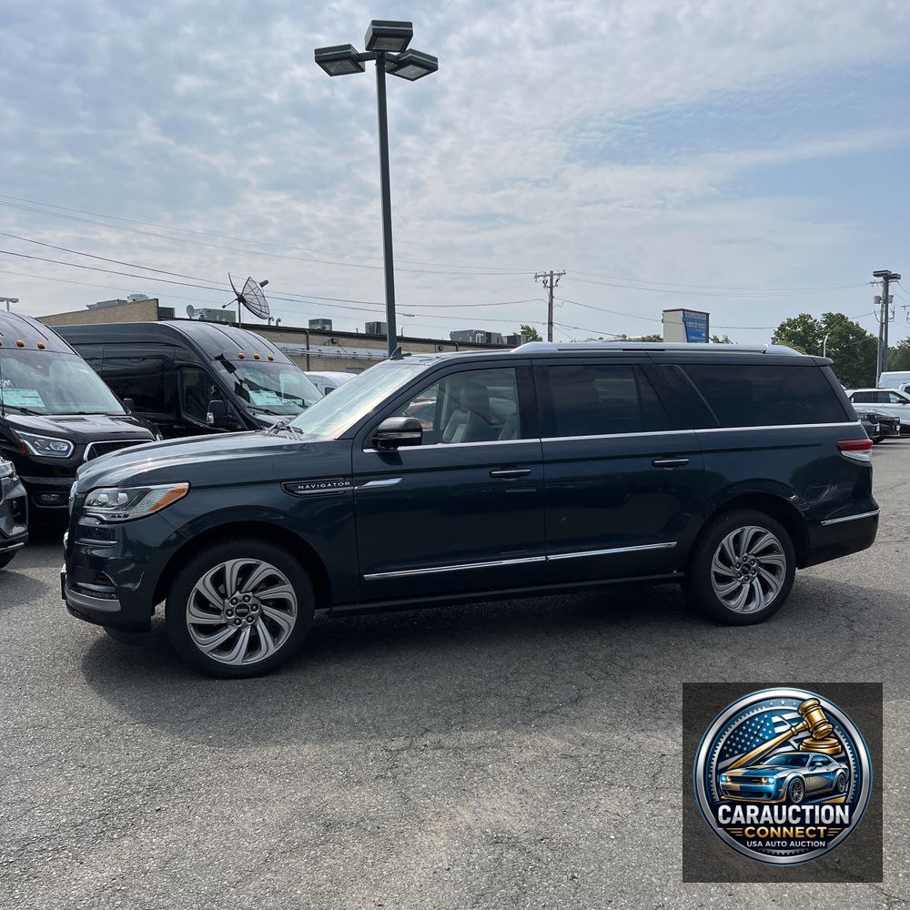 2022 Lincoln Navigator L Reserve