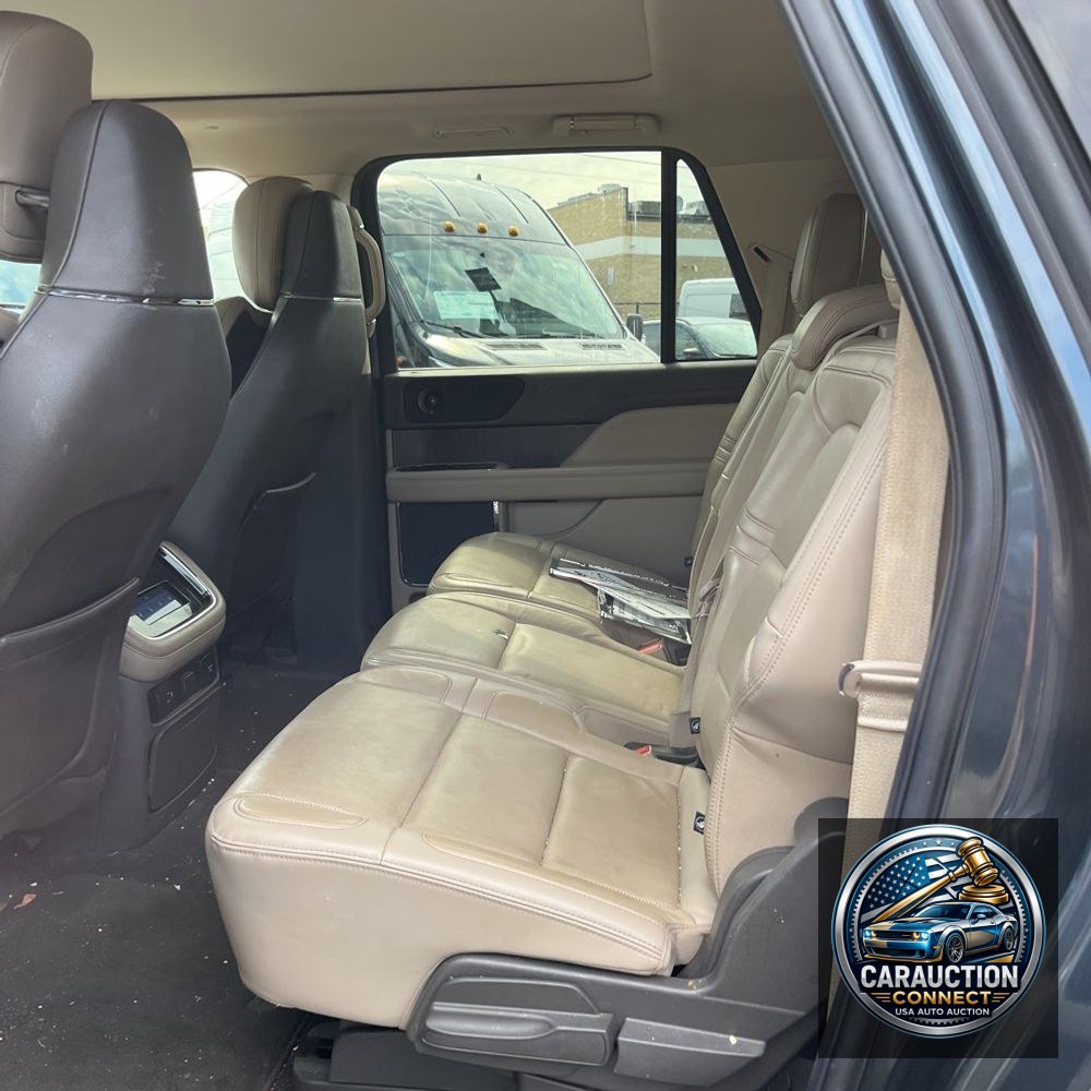 2022 Lincoln Navigator L Reserve